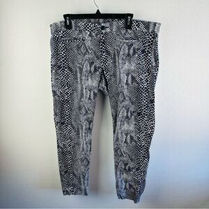 GAP Khaki Navy White Snake Skin Chino Pants Size 20